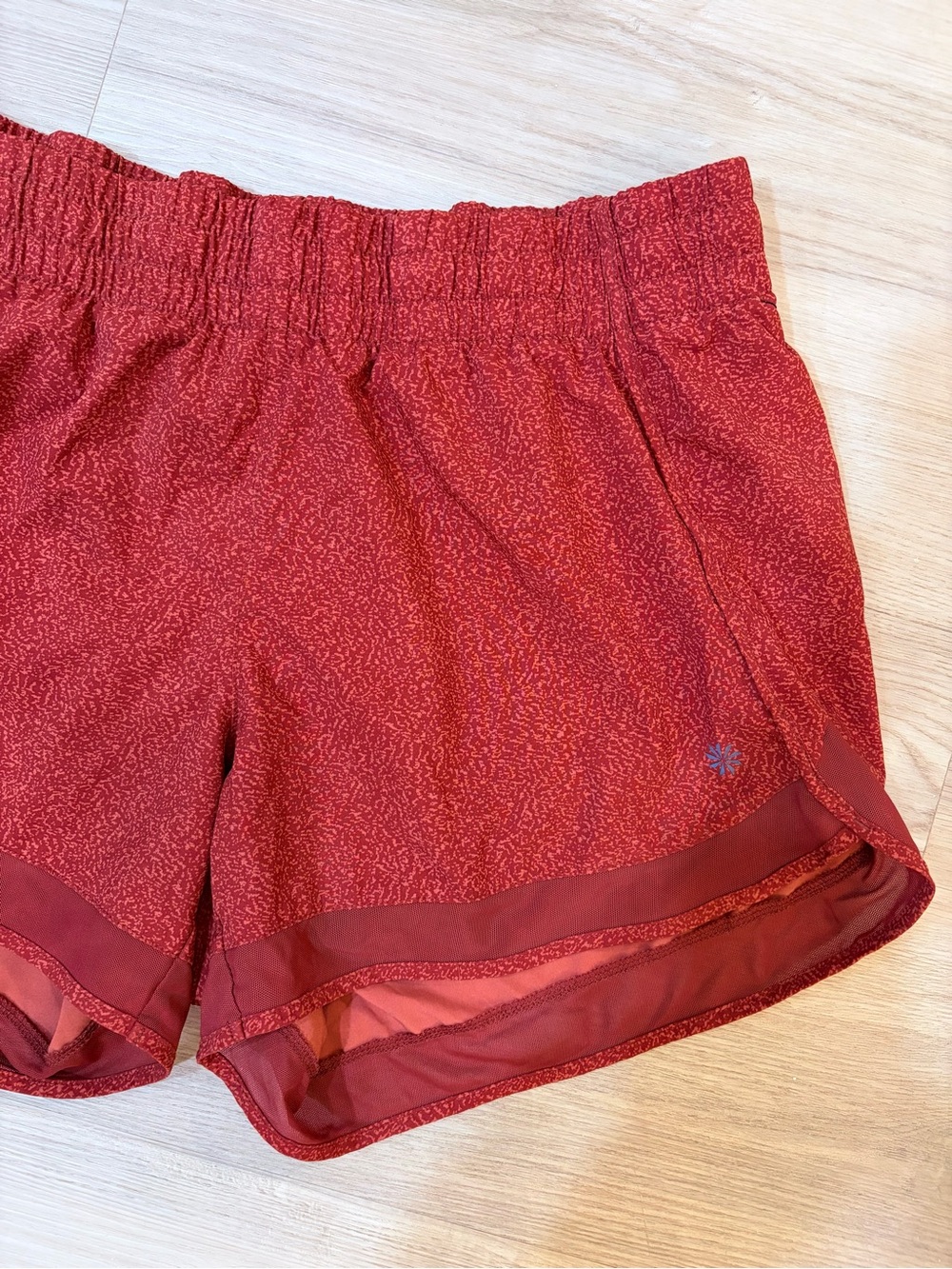 Athleta Mesh Racer Run Shorts 4”